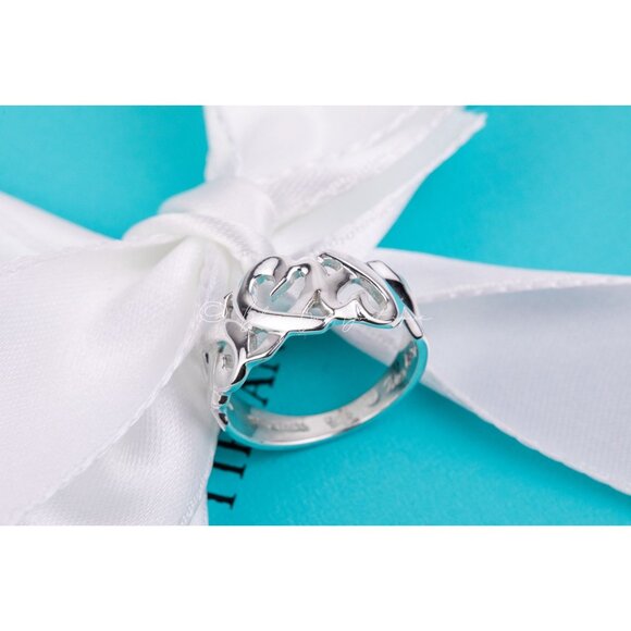 Tiffany & Co Ring Vintage Triple "LOVING HEART" Band by Paloma Picasso in Silver - Picture 4 of 8